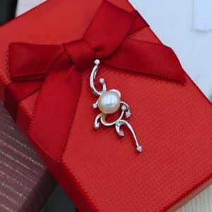 Silver Pearl Pendant “Niriida”, with or without chain