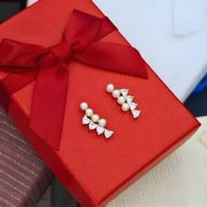 Pearl Heart Earrings "Calliope", made of Silver, Gold Plated